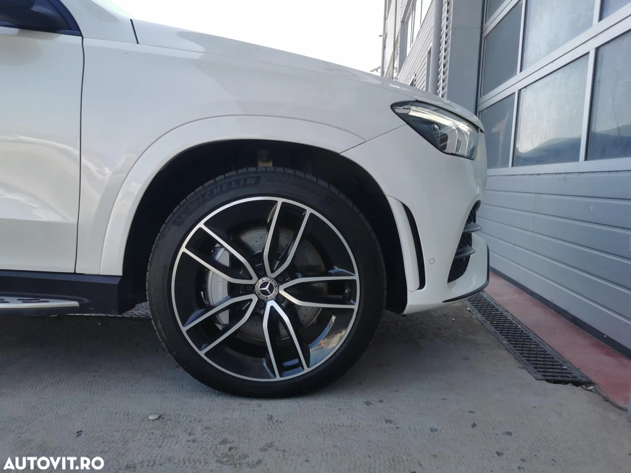 Mercedes-Benz GLE 450 4Matic 9G-TRONIC AMG Line - 17