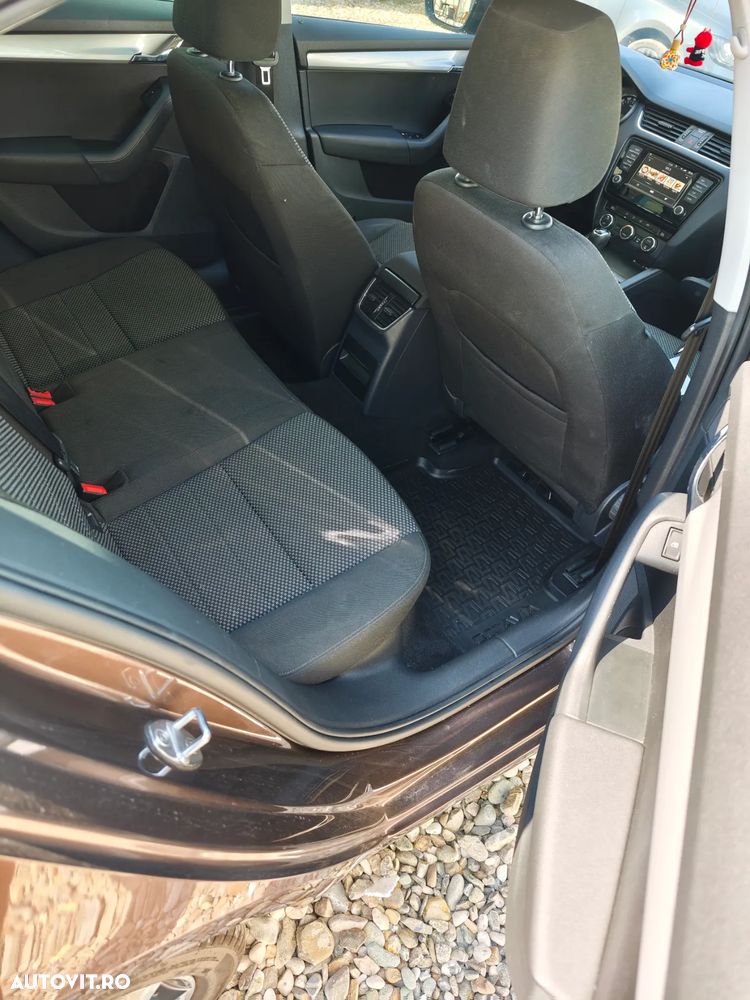 Skoda Octavia 2.0 TDI (Green tec) DSG Ambition - 14