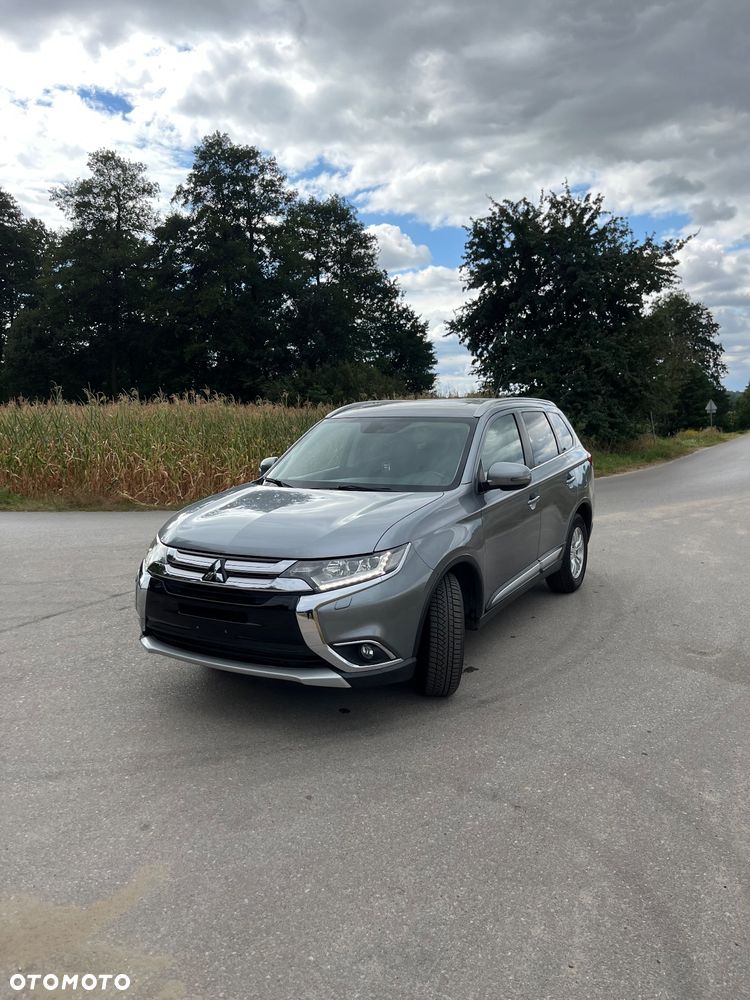 Mitsubishi Outlander 2.2 DI-D 4WD Automatik Diamant Edition - 2