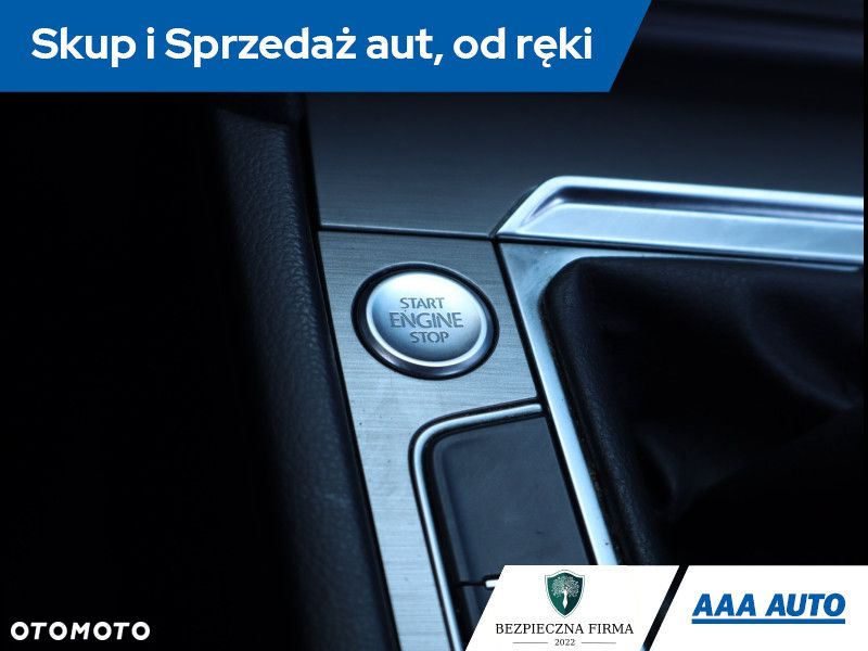 Volkswagen Passat - 14