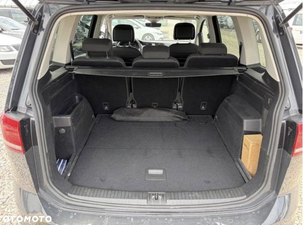 Volkswagen Touran 2.0 TDI BMT Comfortline Plus DSG - 16