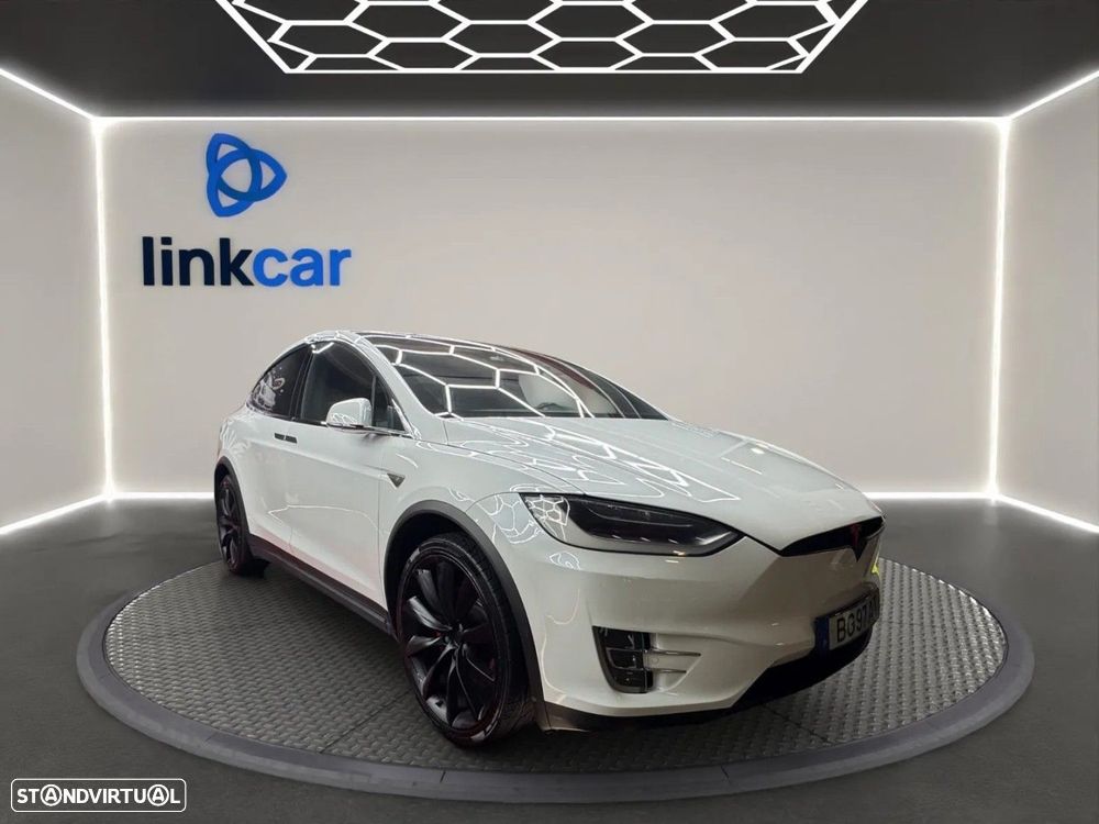 Tesla Model X - 2