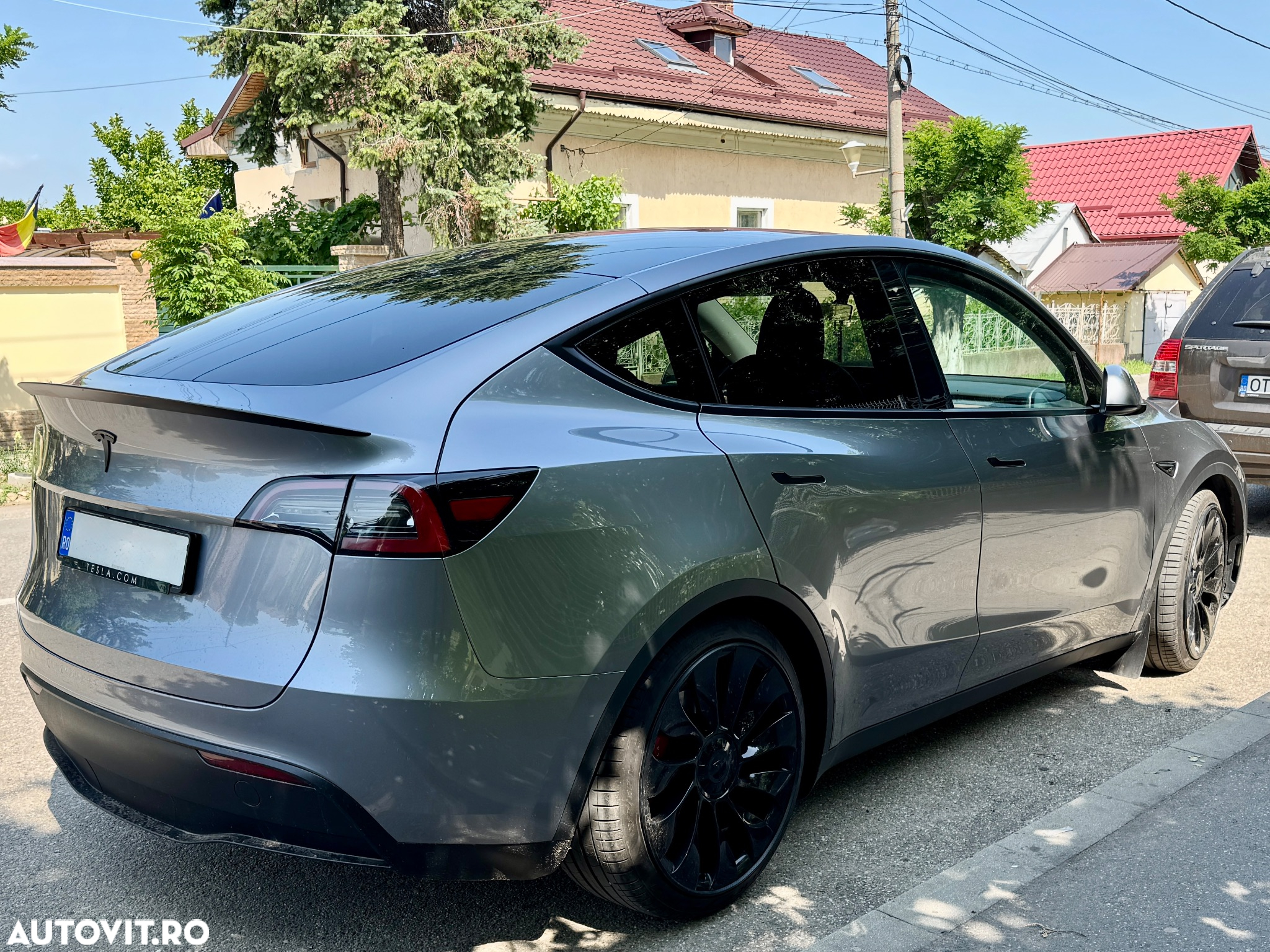 Tesla Model Y Performance - 4