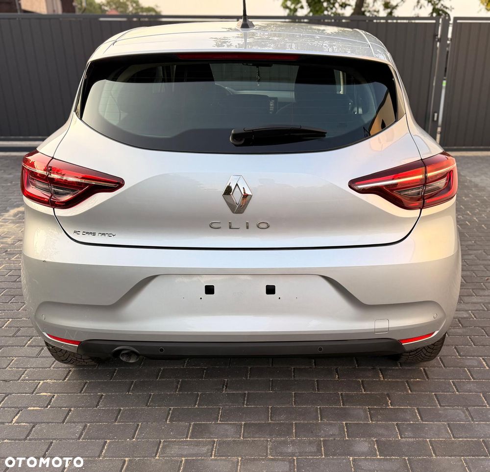 Renault Clio - 24
