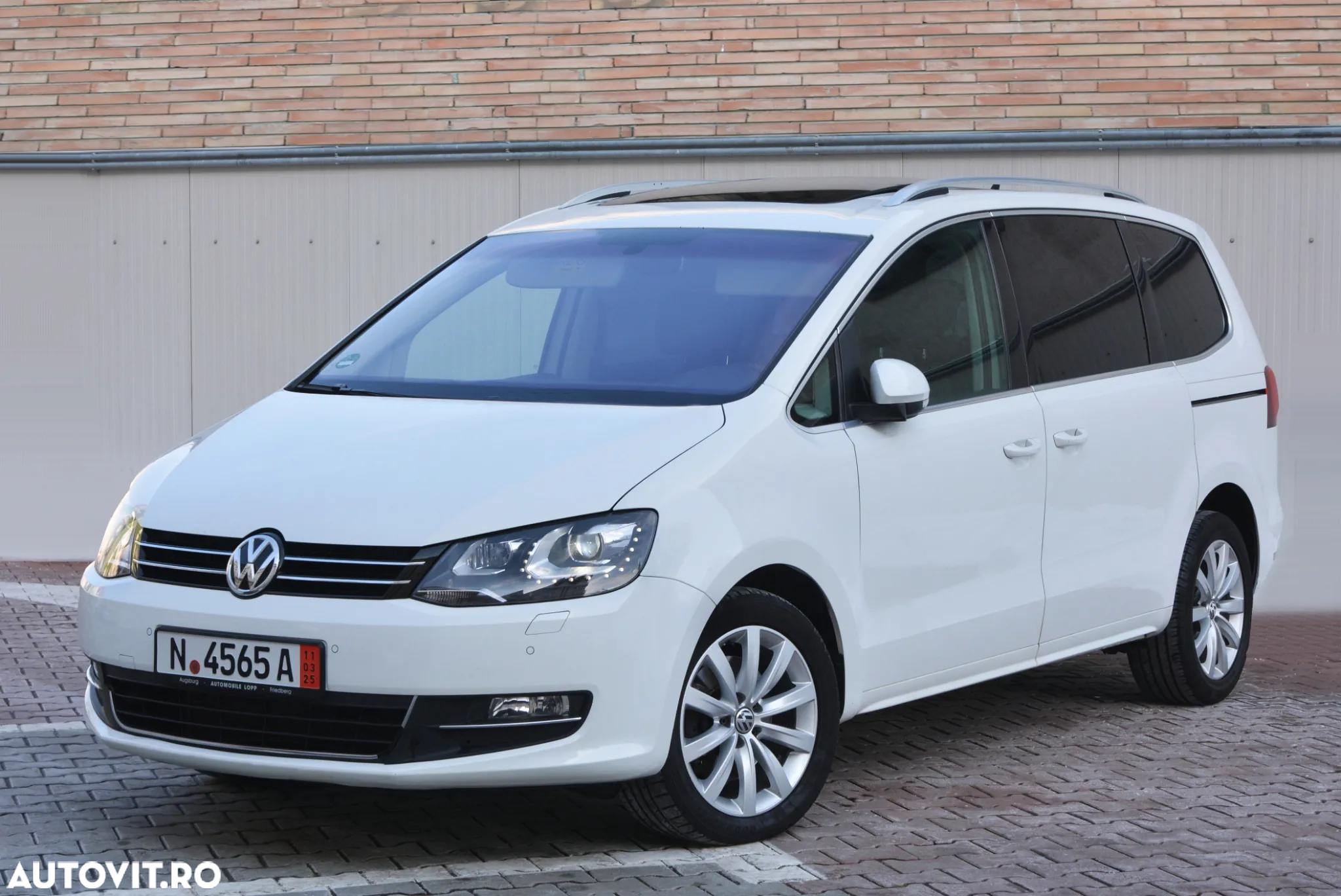 Volkswagen Sharan 2.0 TDI DSG (BlueMotion Technology) Highline - 3