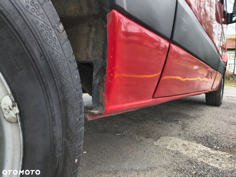 Mercedes-Benz Sprinter - 12