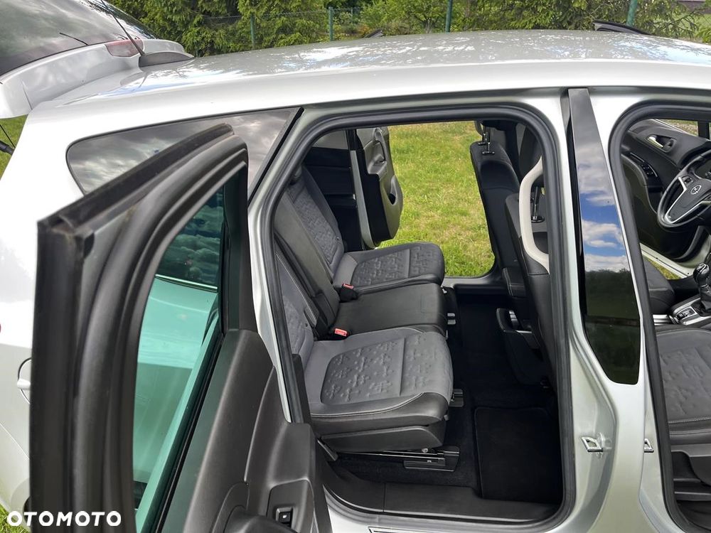 Opel Meriva - 9