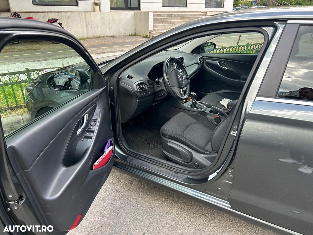 Hyundai i30 1.5 110CP 5DR M/T Comfort - 4