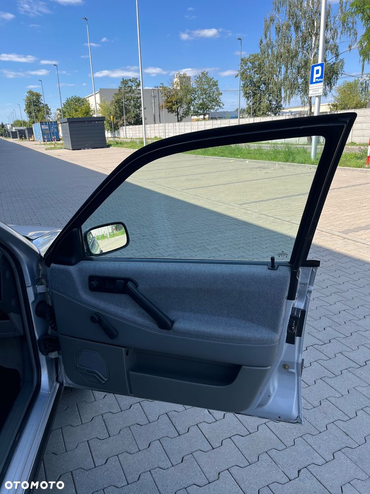 Volkswagen Passat 2.0 GT - 23