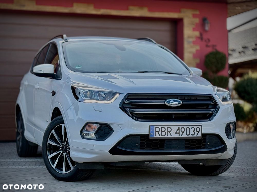 Ford Kuga 1.5 EcoBoost 4x4 ST-Line - 1