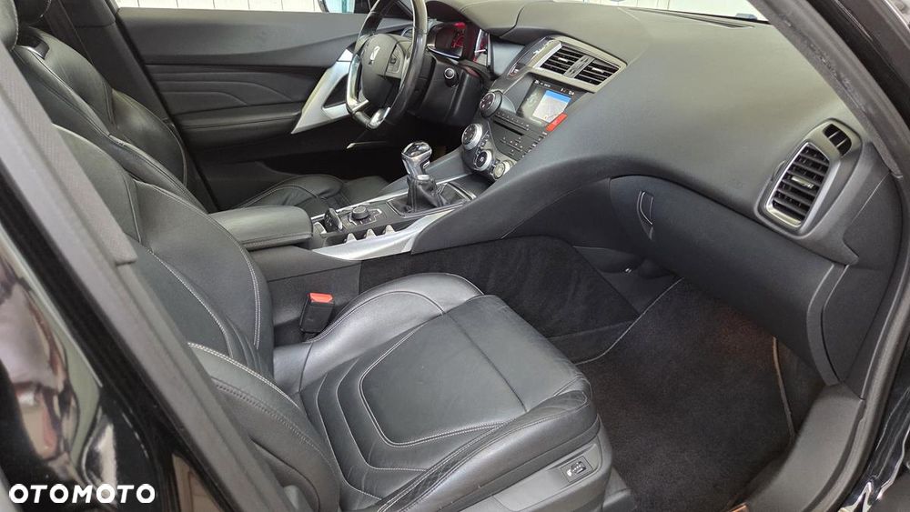 Citroën DS5 THP 200 SoChic - 16