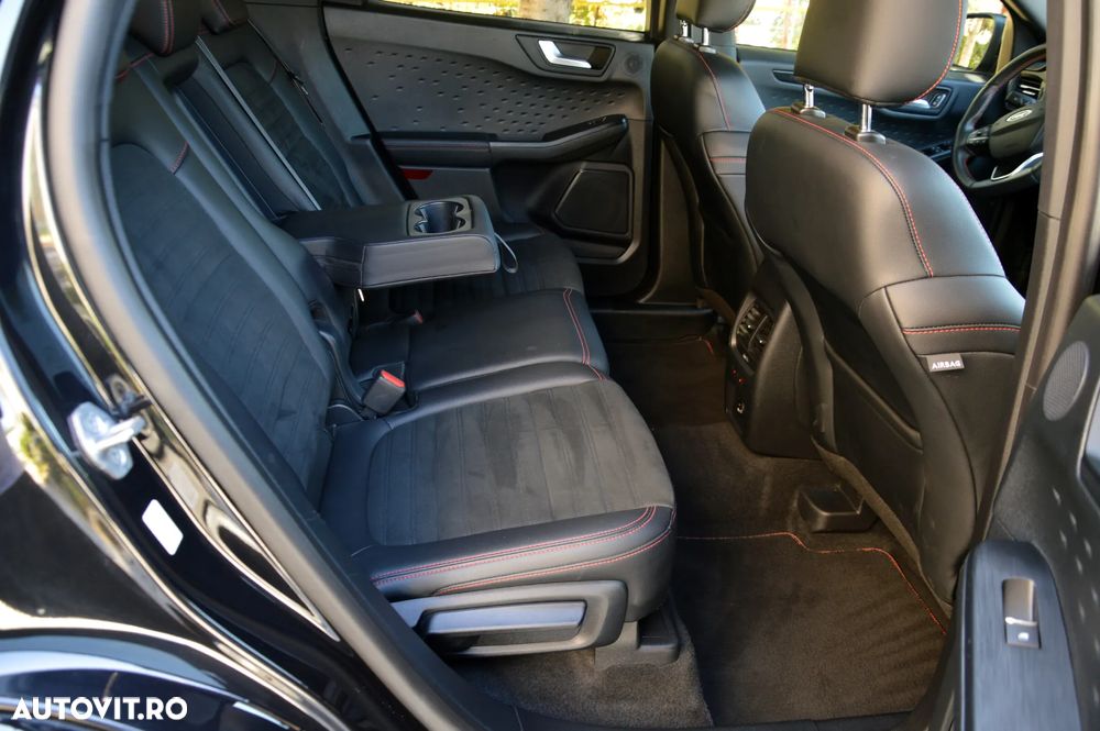 Ford Kuga 2.0 TDCi 2WD ST-Line - 27