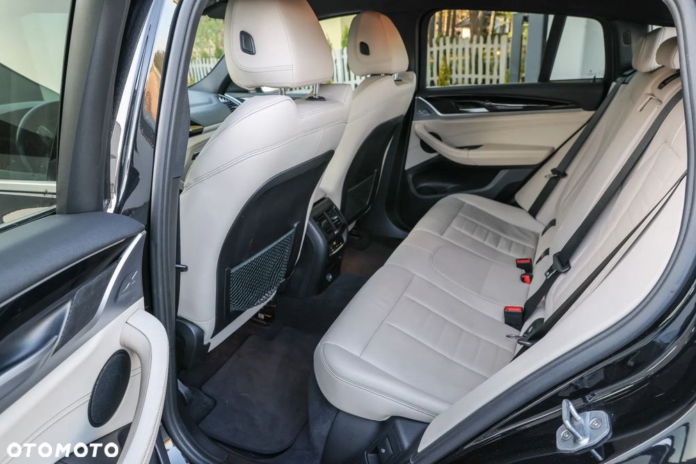 BMW X4 xDrive20d xLine - 13
