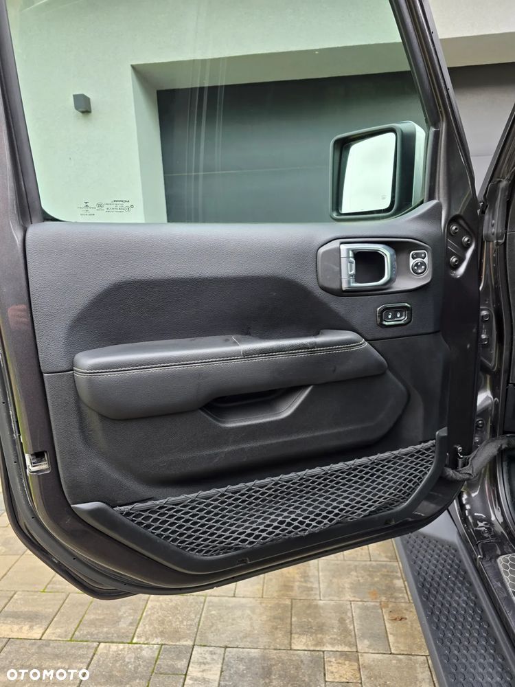 Jeep Wrangler Unlimited GME 2.0 Turbo Sahara - 13