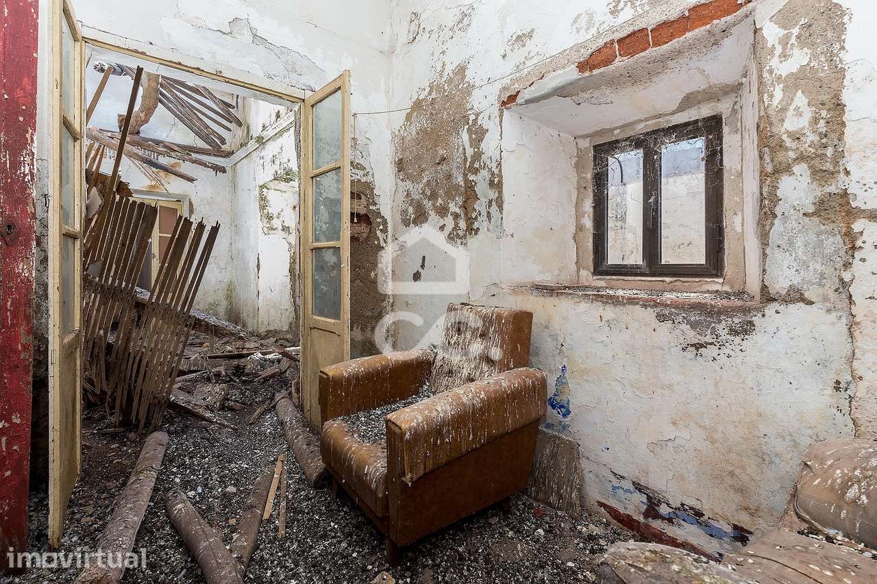 Apartamento T2 de 1º andar em Edifício Centenário Bifamiliar | Borba, - Grande imagem: 5/19
