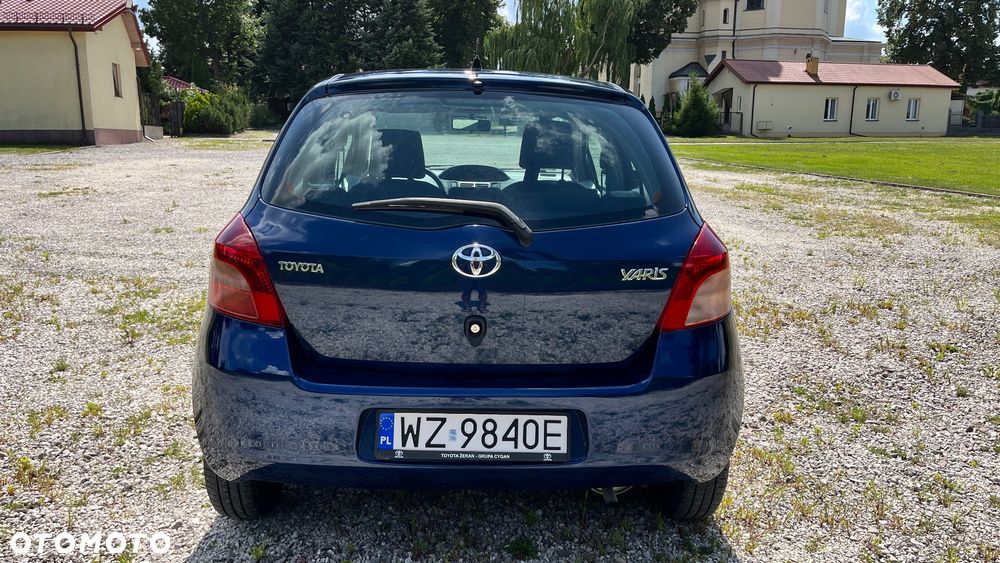Toyota Yaris 1.0 Terra A/C - 12