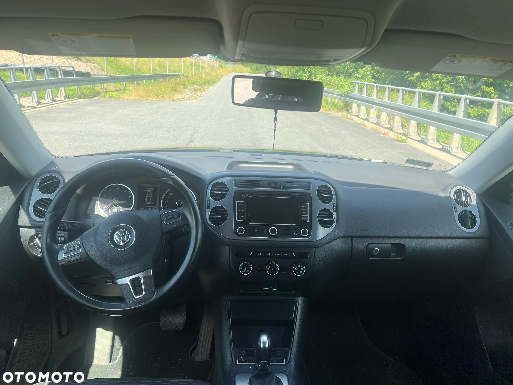 Volkswagen Tiguan - 18