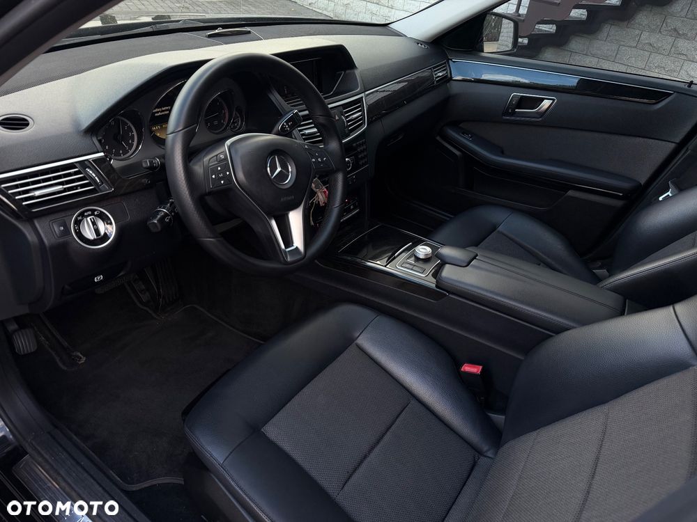 Mercedes-Benz Klasa E 220 CDI 7G-TRONIC Avantgarde - 26