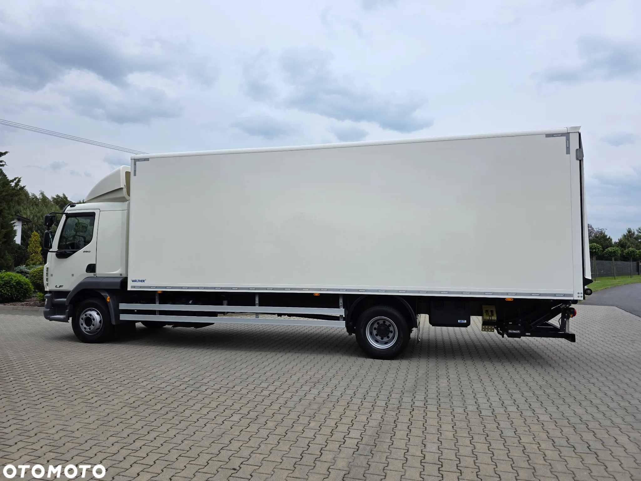 DAF LF 260 KONTENER 16 DMC !!! SYPIALKA Z DE JAK NOWY !!!  TYLKO 370 TYŚ KM  !!! - 13