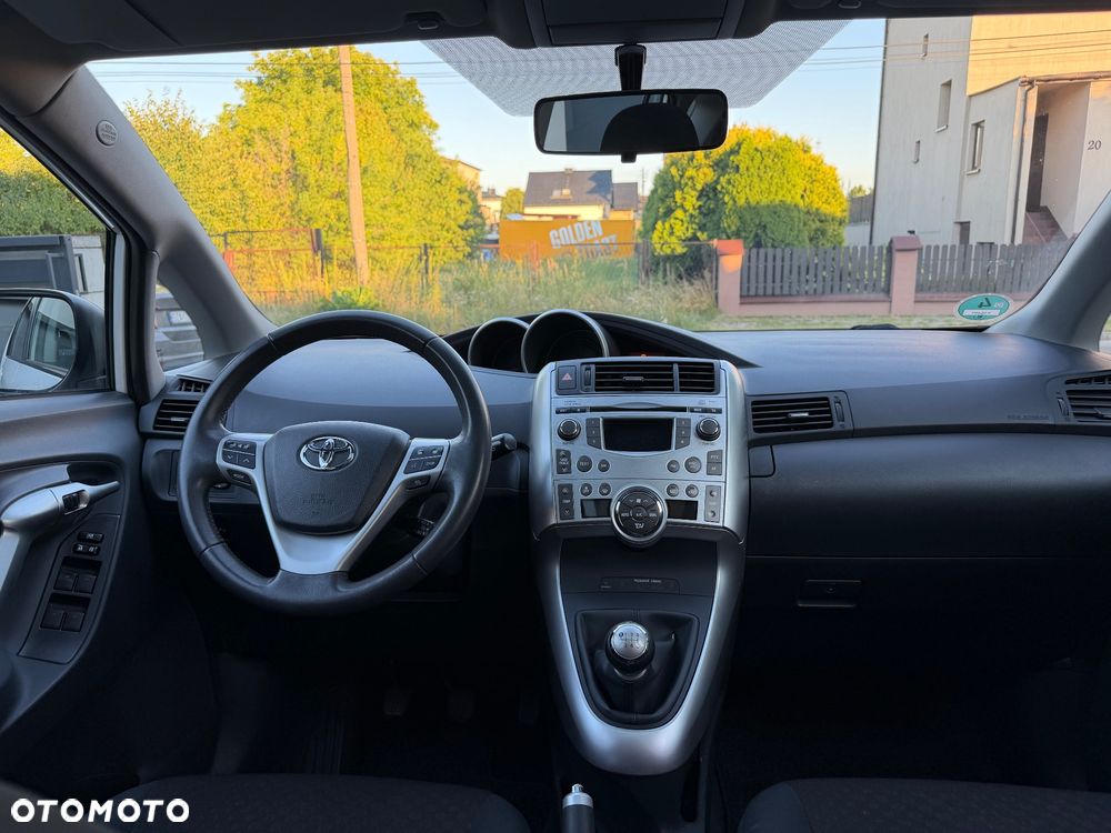 Toyota Verso - 5