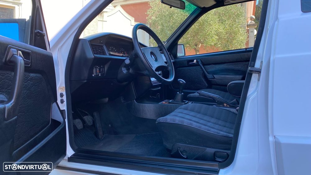 Mercedes-Benz W201 (1982-1993) 190 E 1.8 - 10