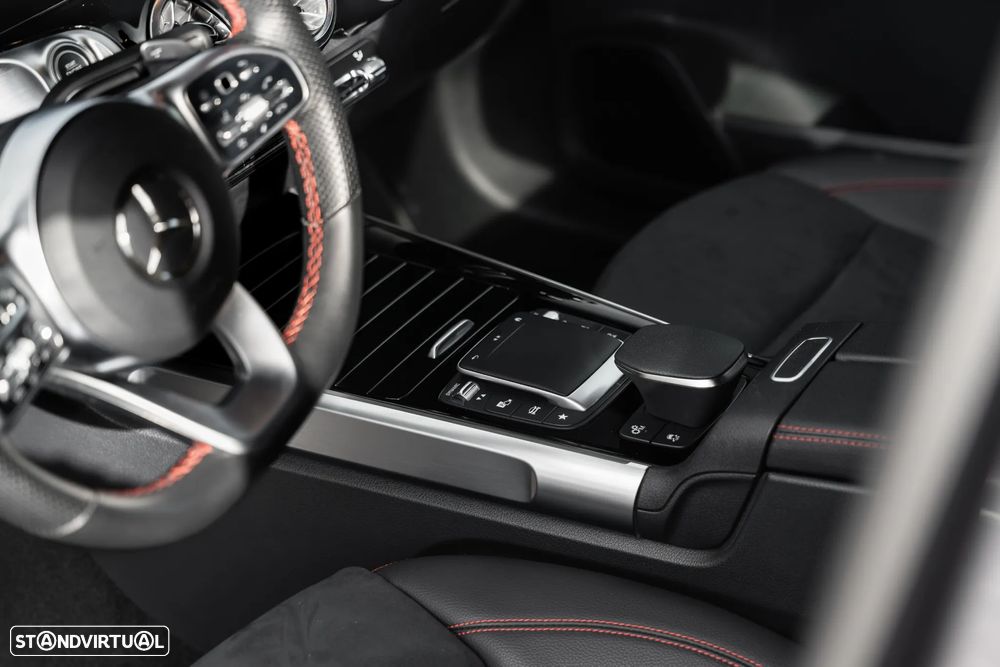 Mercedes-Benz GLB 35 AMG 4Matic Speedshift DCT 8G - 23