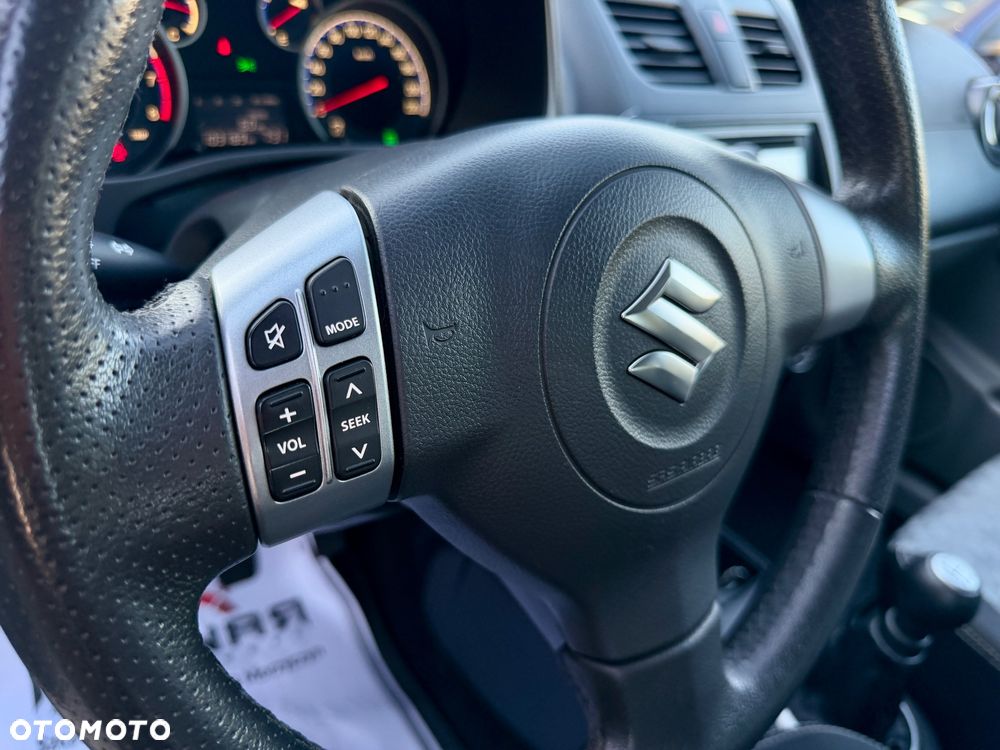 Suzuki SX4 1.6 Premium 4WD - 28
