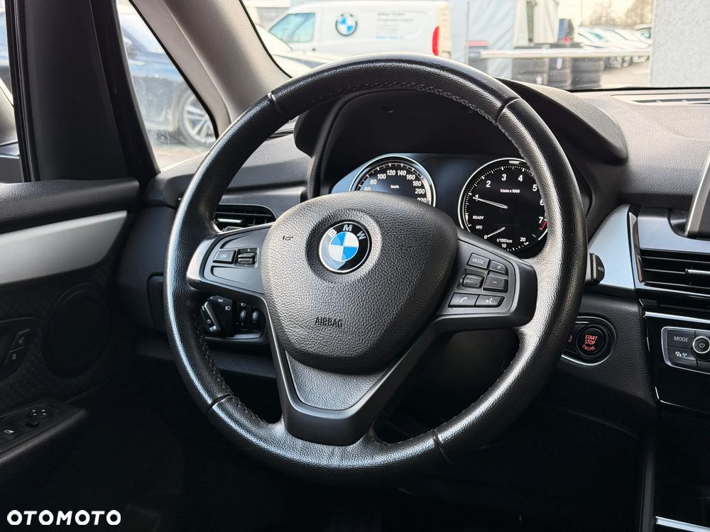 BMW Seria 2 218i - 17