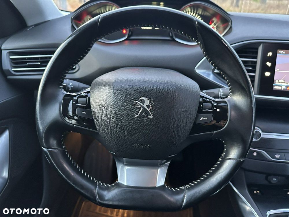 Peugeot 308 - 35