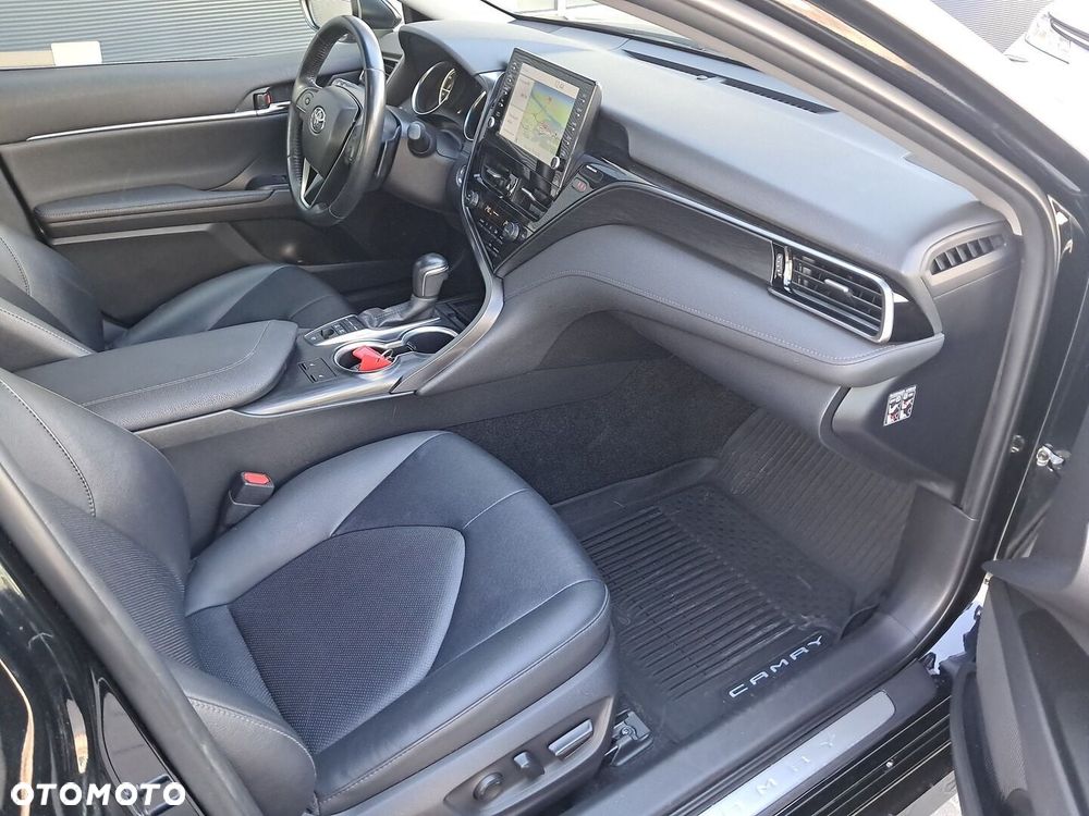 Toyota Camry 2.5 Hybrid Executive CVT - 12