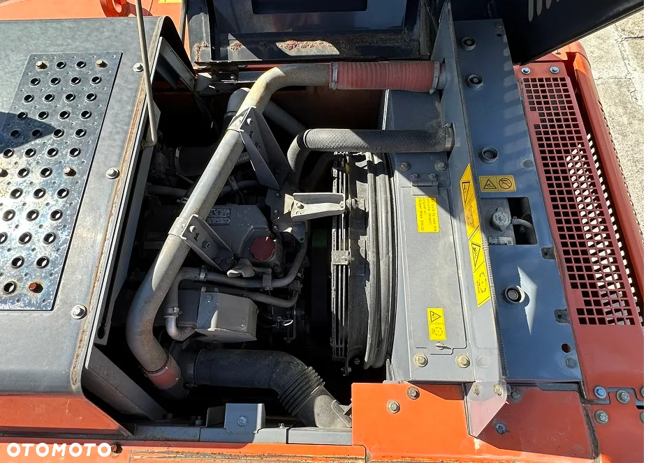 Hitachi ZX350LC-5B - 36