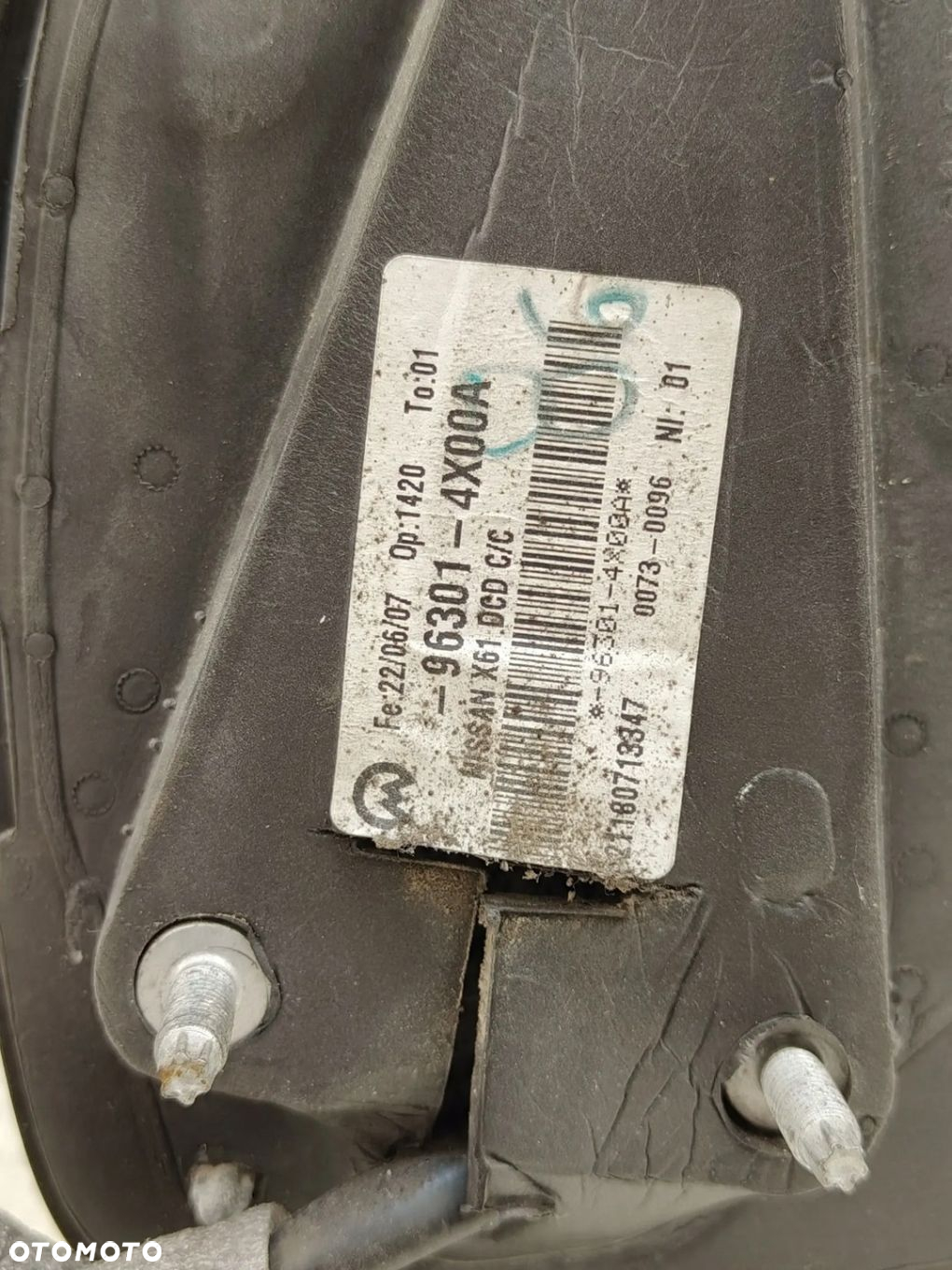 NISSAN NAVARA D40 LUSTERKO PRAWE Z KIERUNKOWSKAZEM CHROM 96302-4X00A UK - 11