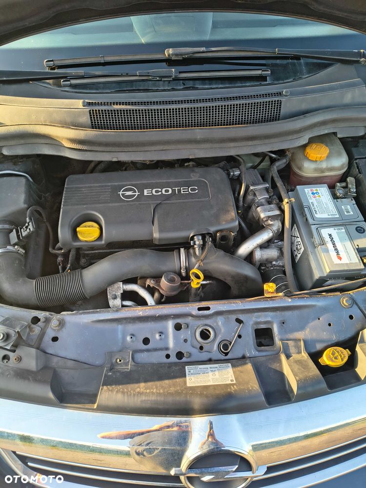 Opel Zafira - 3