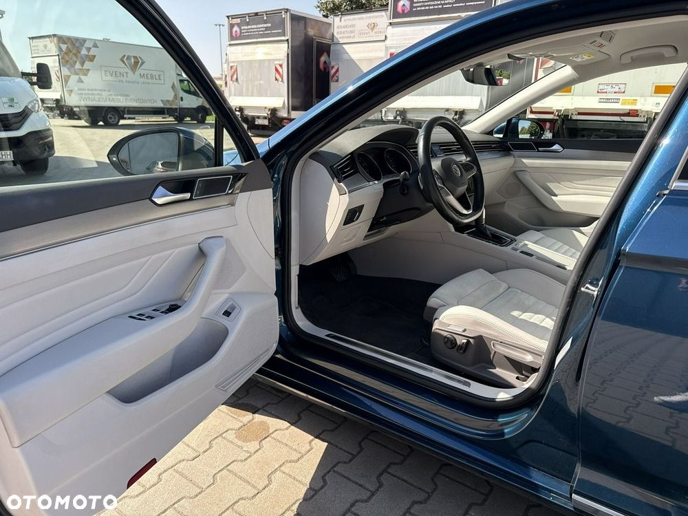 Volkswagen Passat 2.0 TSI Elegance DSG - 10