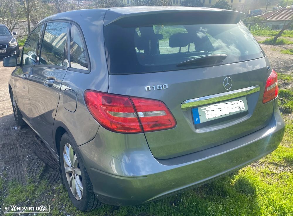 Mercedes-Benz B 180 CDI (BlueEFFICIENCY) - 3