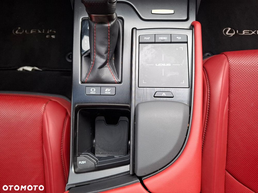 Lexus ES 300h F Sport Edition - 24