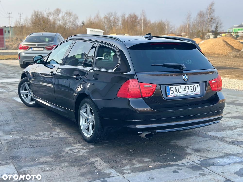 BMW Seria 3 320d xDrive - 4
