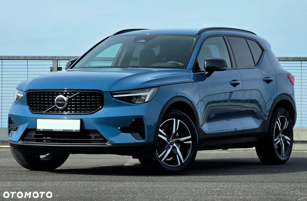 Volvo XC 40 B4 AWD Ultimate Dark - 11