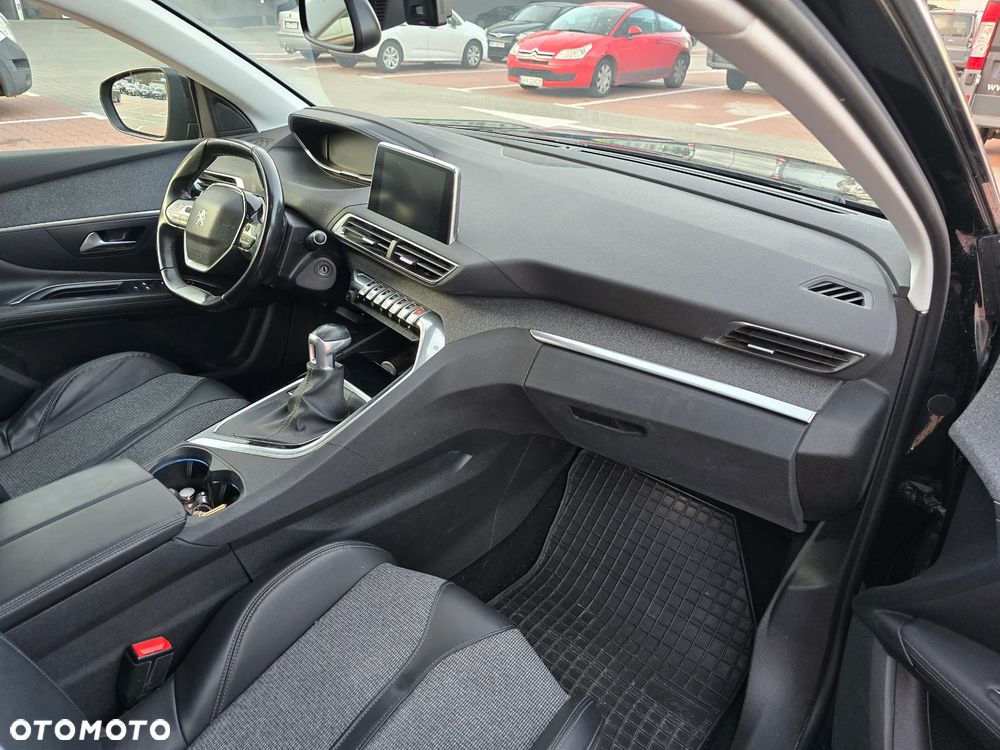 Peugeot 3008 1.6 BlueHDi Allure S&S - 19