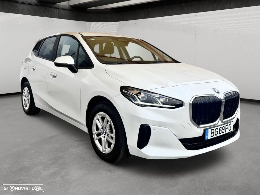 BMW 218 Active Tourer i Line Luxury Auto - 4