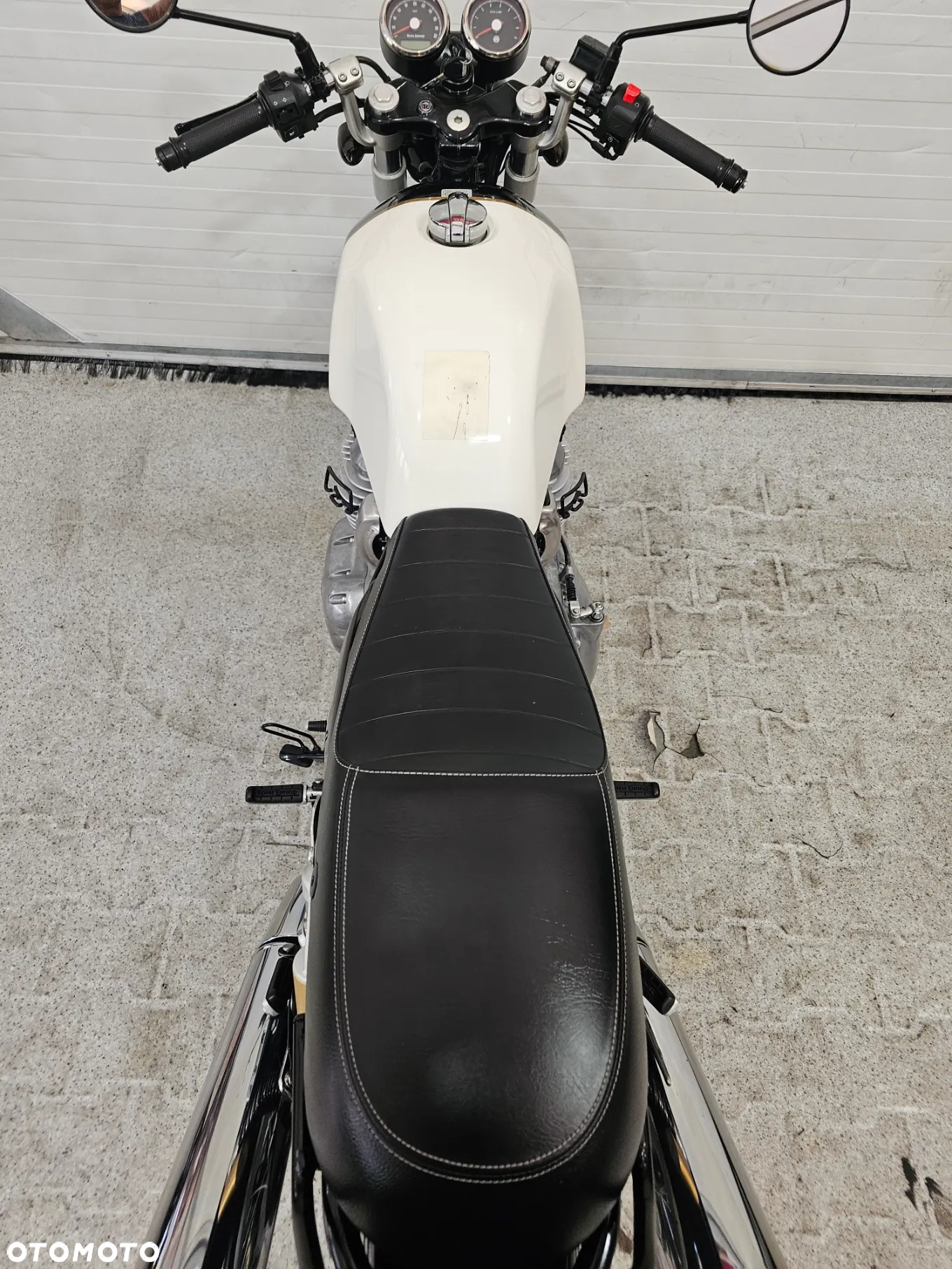 Royal Enfield Continental - 33