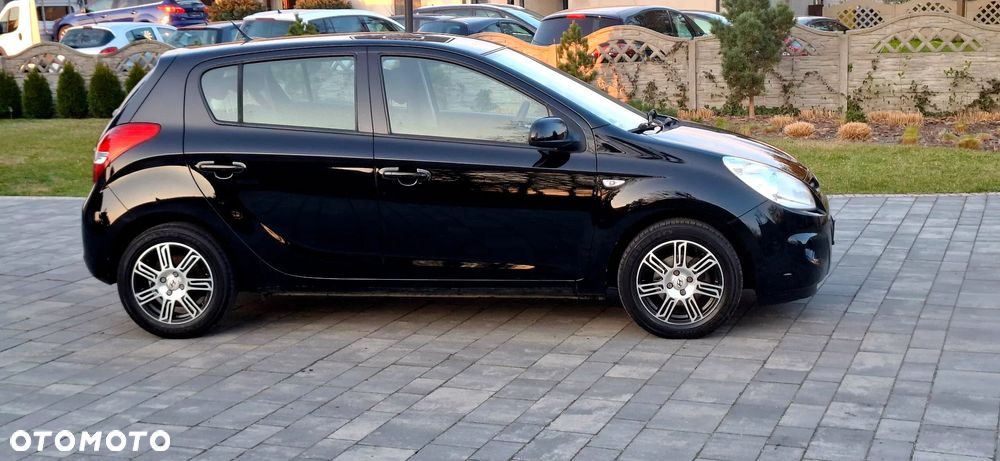 Hyundai i20 1.2 Comfort EU5 - 21