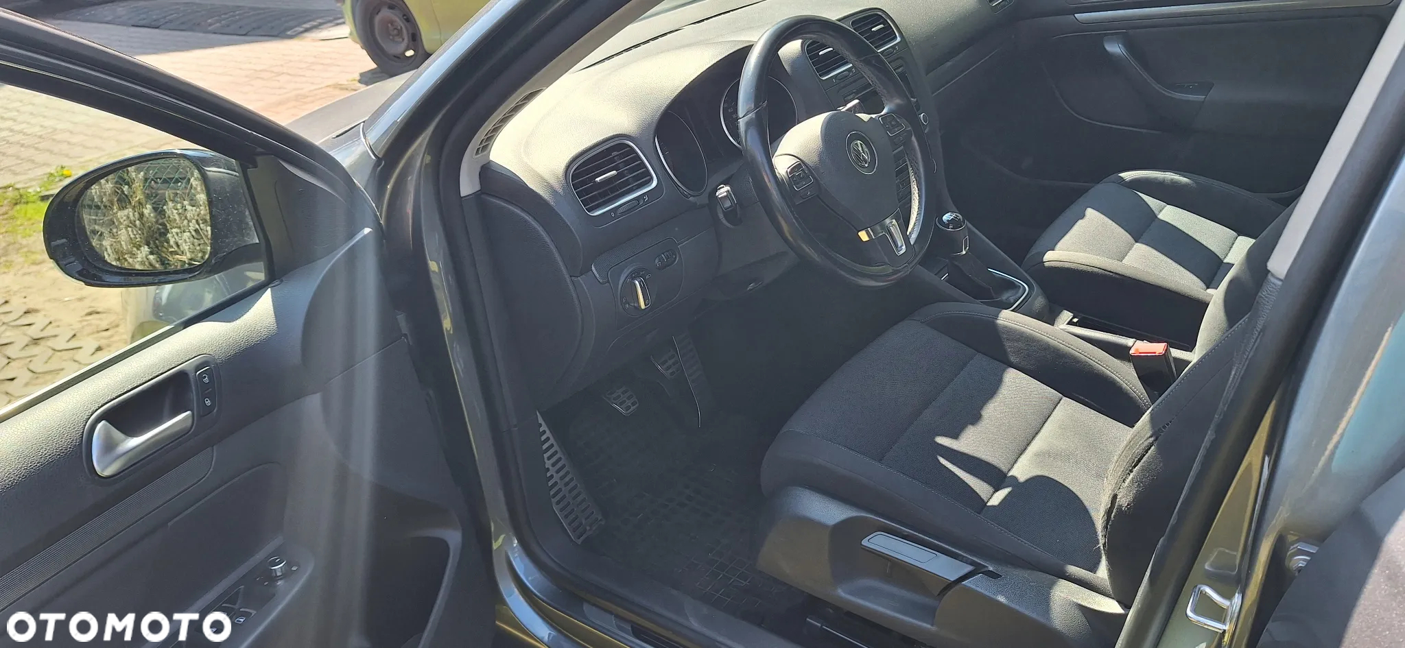 Volkswagen Golf 1.6 TDI DPF Style - 9