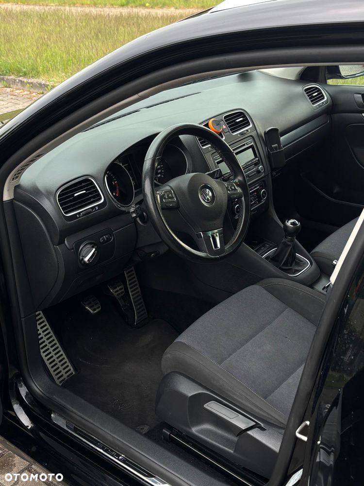 Volkswagen Golf 1.6 TDI DPF Style - 11