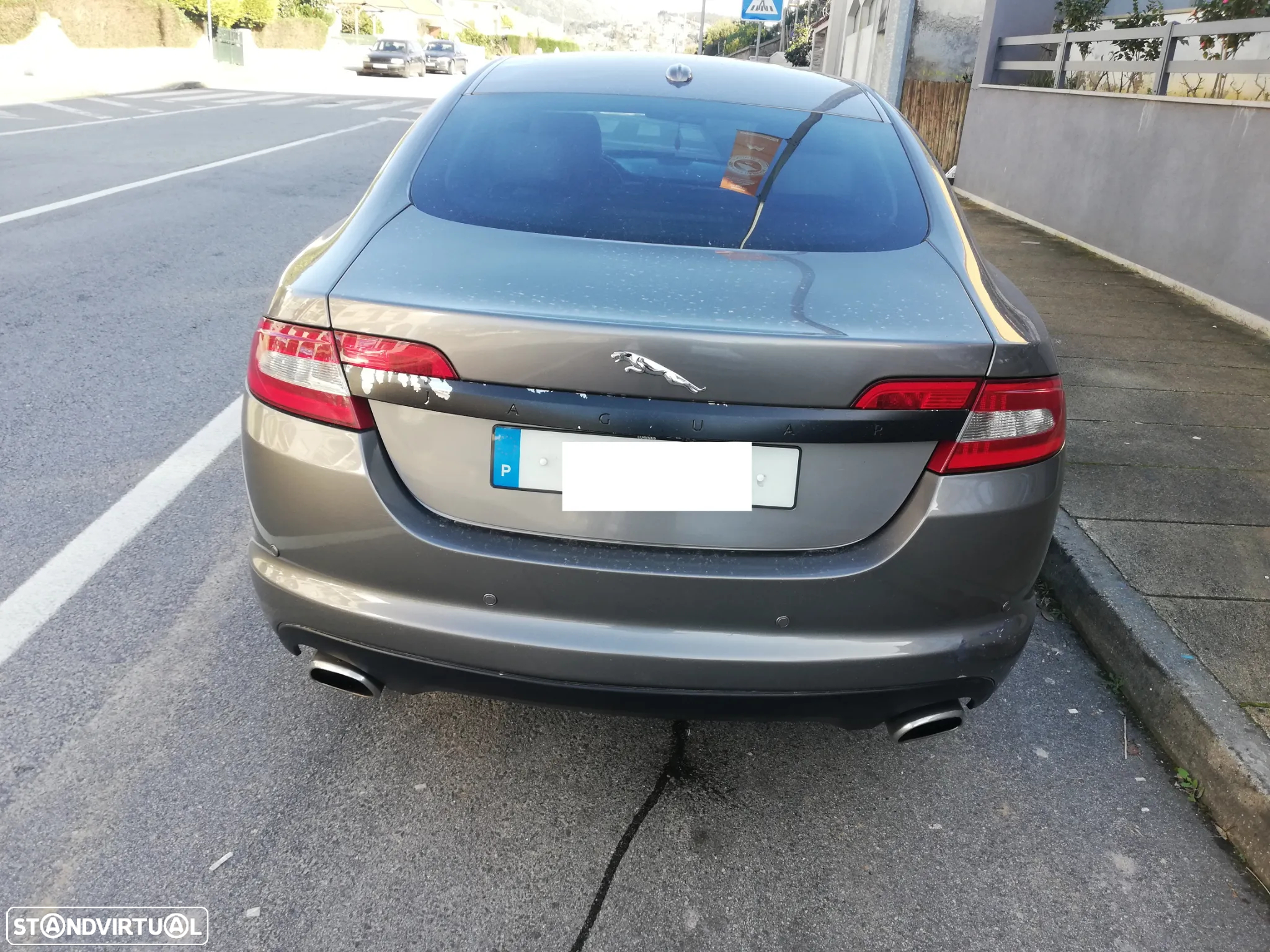 Jaguar XF 2.7 D V6 Premium Luxury - 7