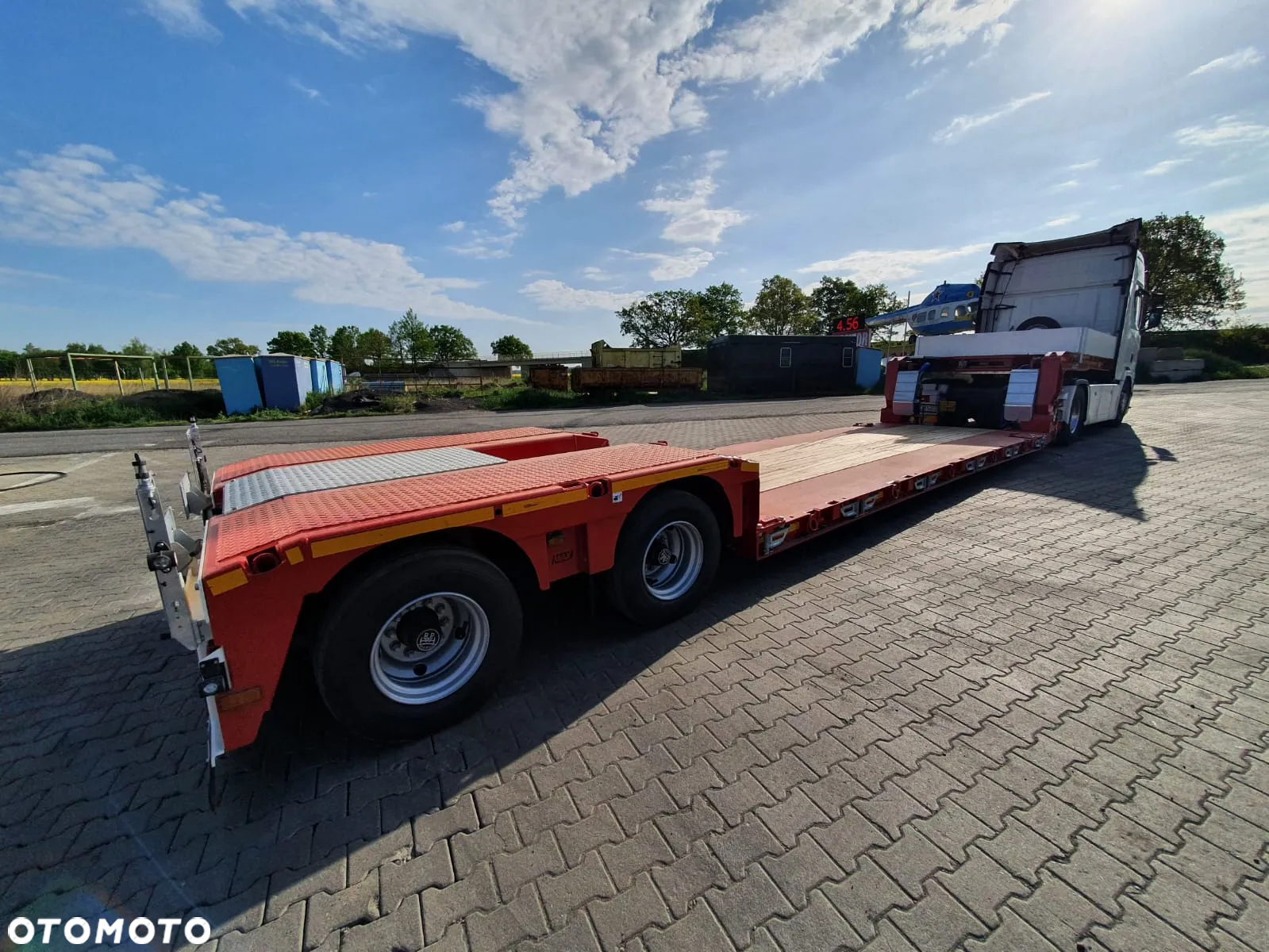MAX Trailer 2 osiowy Tiefbett, zawieszenie pneumatyczne - 3
