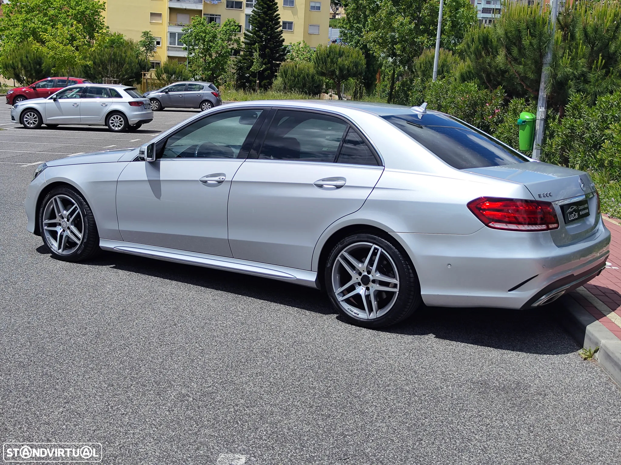Mercedes-Benz E 300 Bluetec Hybrid Avantgarde - 11