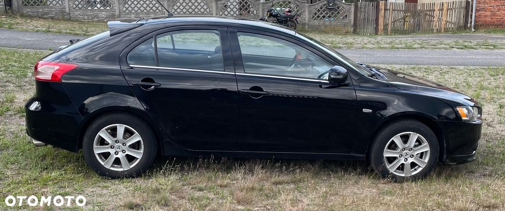 Mitsubishi Lancer - 8