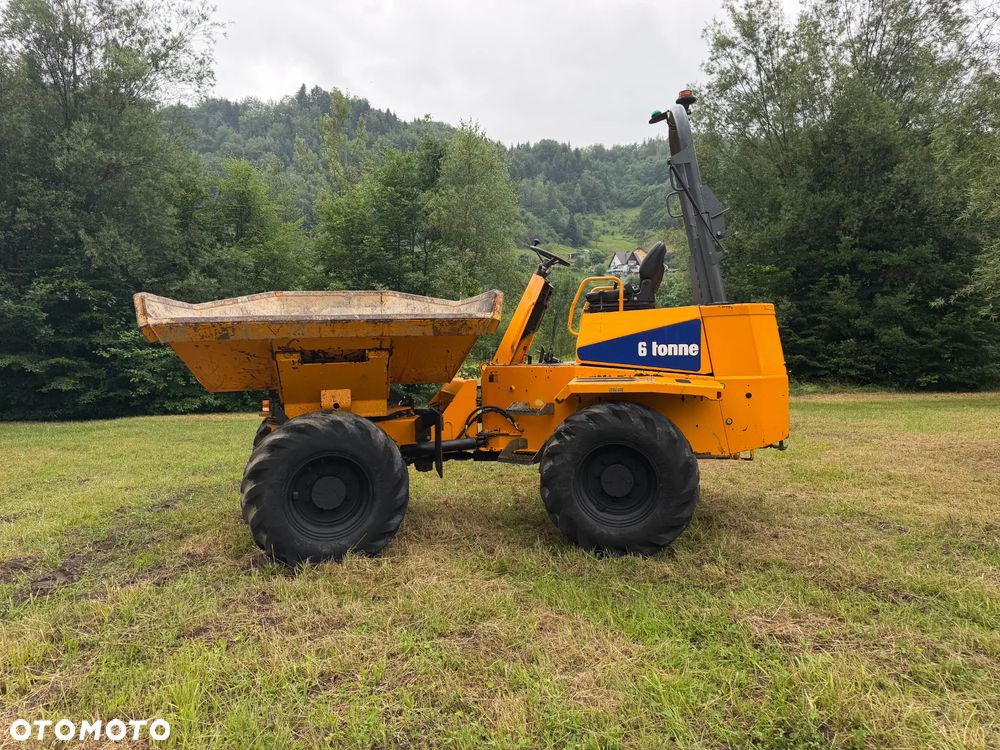 Thwaites MACH2026 Wozidło Budowlane Rolnicze 4x4. wózek z Obrotową Kolebą. 6 ton ładowność.  Silnik DEUTZ 80KM 4 cylindry. 2400 mtg. 2019 rok. Jazda Rewers 3prędkości. Maszyna jak Nowa z Norweskiego Gospodarstwa! Ani deka luzów i wycieków! Hydrostatic. Pełny Oryginał. Hamulce brzytwa. Serwisy w DEKRA. Maszyna Woziła lekkie ładunki. Praktycznie zerowe zużycie. Wielka Okazja. Wszystko w pełnym Oryginale. Opony Oryginał. Oświetlenie Fabryczne. Po serwisach. OKAZJA - 30