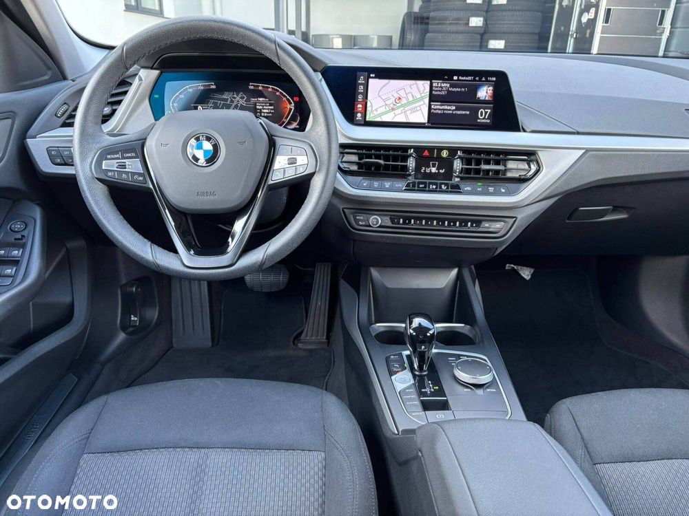 BMW Seria 1 118i Advantage - 24